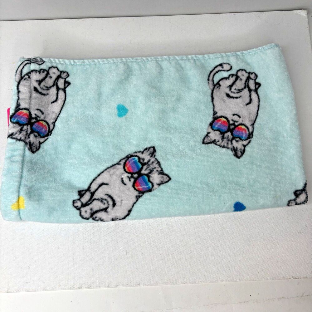 Betsey Johnson Cat Print Hand Towel 16x27 Blue/White 100% Cotton OEKO-TEX